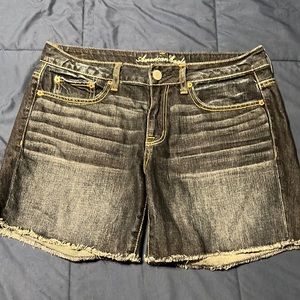 American Eagle cut off dark denim jean shorts size 8